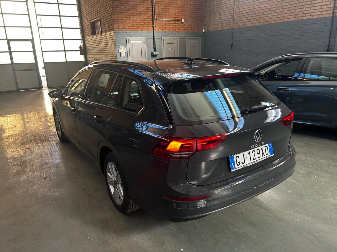Volkswagen Golf Variant 2.0 TDI SCR DSG Life neopatentati