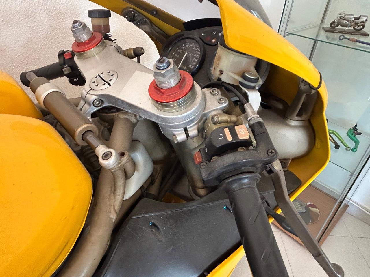 Ducati 748