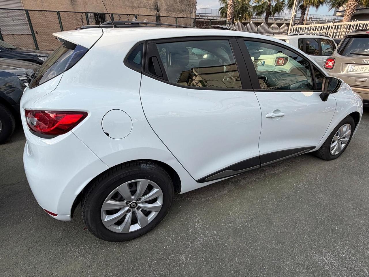 Renault Clio TCe 12V 90 CV GPL 5 porte Moschino Intens