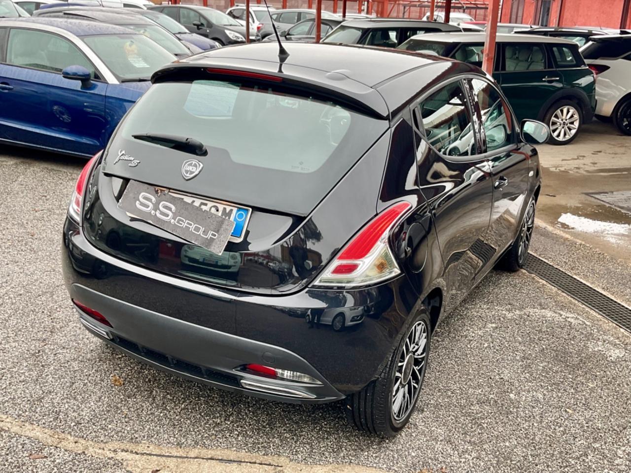 Ypsilon 1.3 MJT 16V 95 CV- S Momodesign-unipro-rate