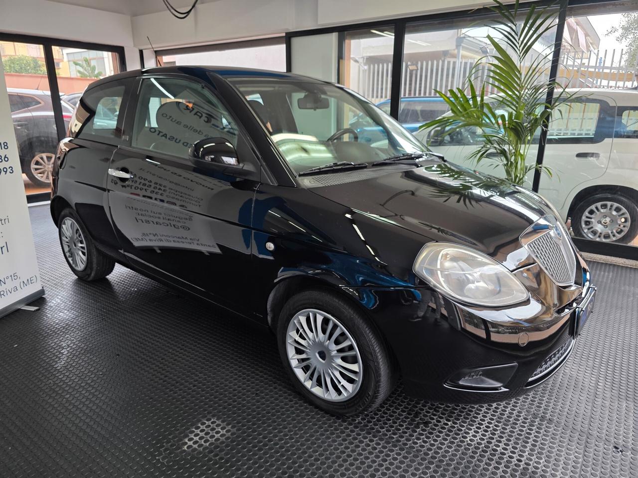 Lancia Ypsilon 1.3mjt 75cv 2011 99000KM UNICOPRIETARIO