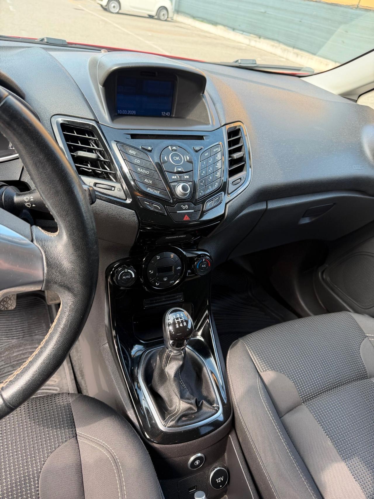 Ford Fiesta 1.4 Gpl - NEOP. - NAV. - 12 MESI DI GARANZIA -