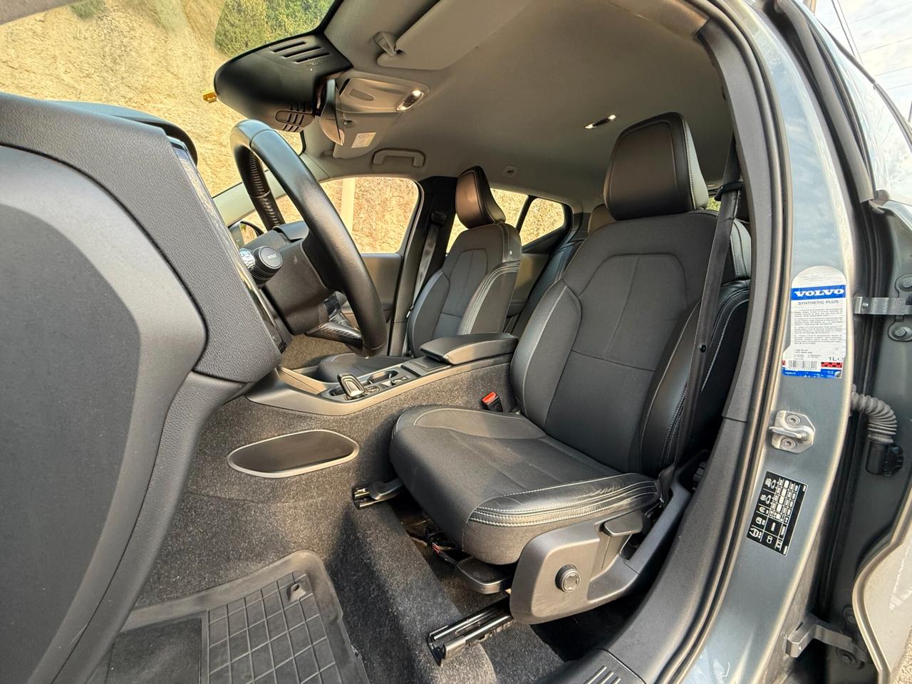 Volvo XC40 D4 AWD/2.0 150 CV/CERCHI 19"/TAGLIANDI VOLVO