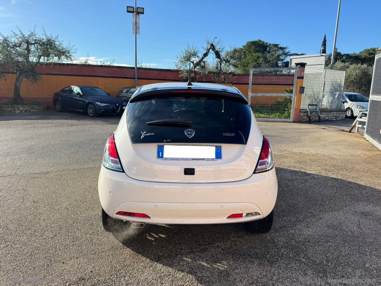 LANCIA YPSILON GOLD HYBRID 1.0 70CV IVA ESPOSTA