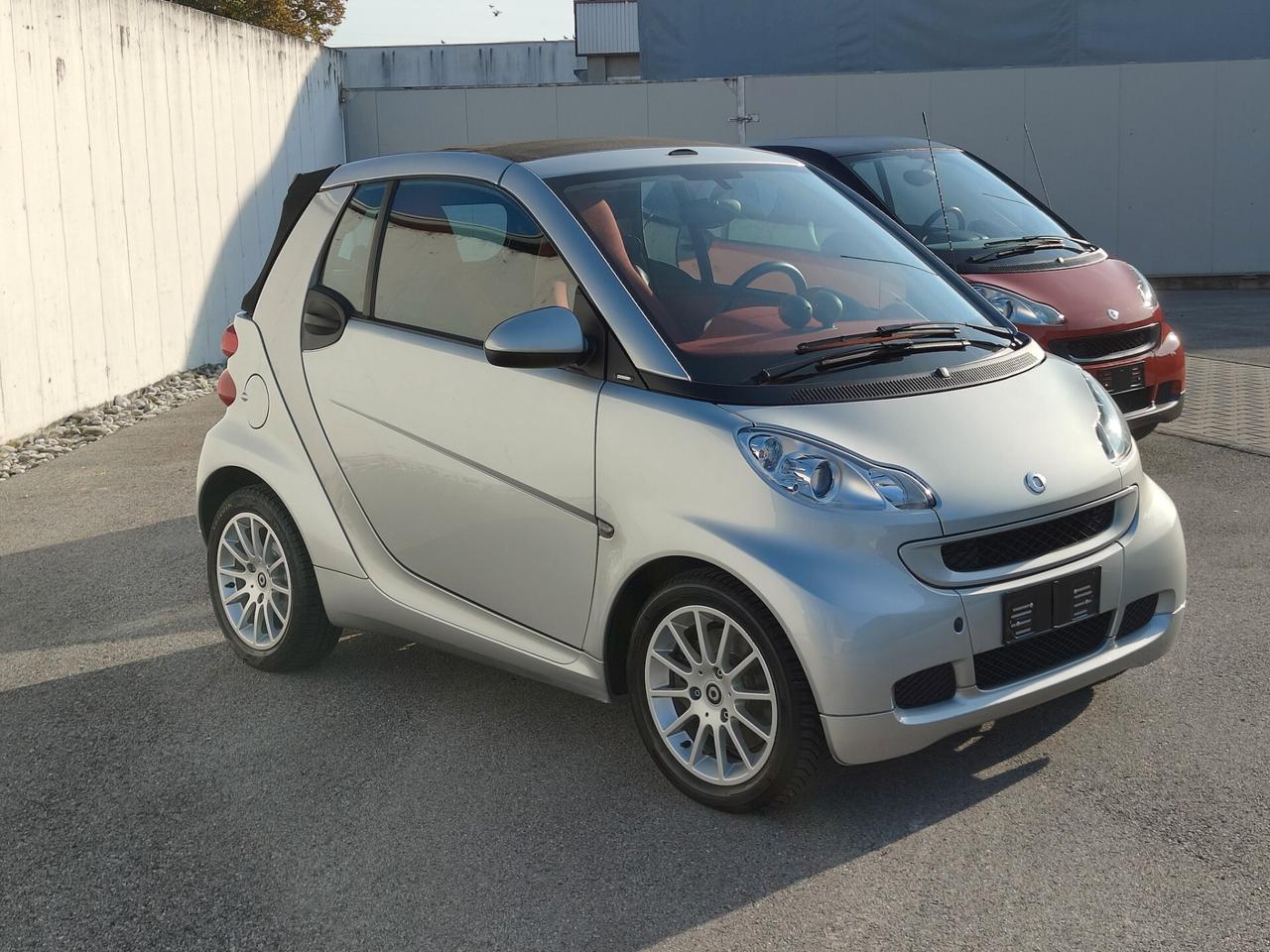 Smart ForTwo 1000 52 kW MHD cabrio passion