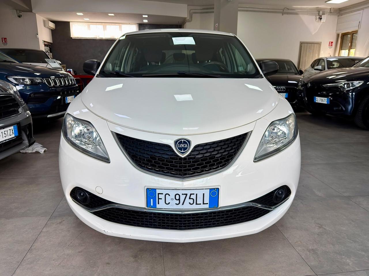 Lancia Ypsilon 1.2 69cv GPL Silver 2016