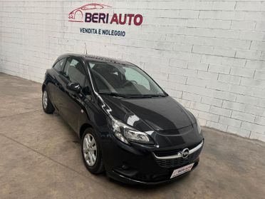 Opel Corsa GPL Tech Coupé b-Color adatta neopatentati