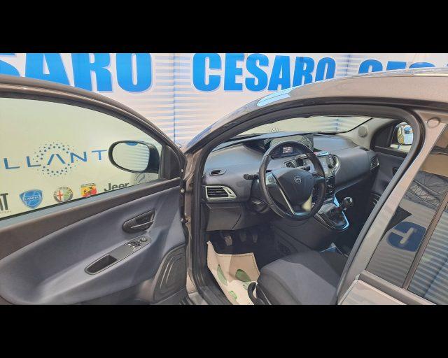 LANCIA Ypsilon 1.0 hybrid Gold Plus