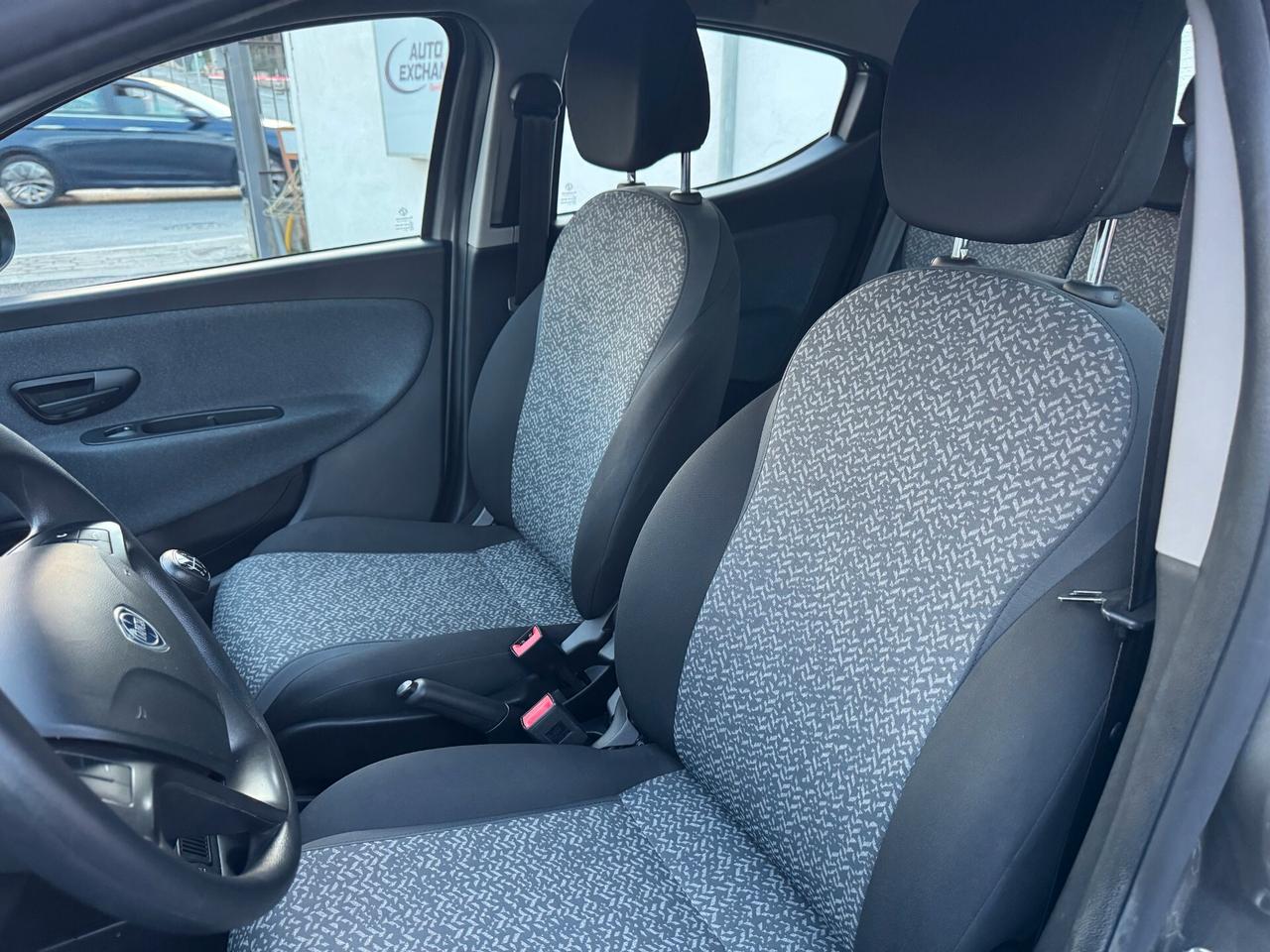 Lancia Ypsilon 1.0 FireFly 5 porte S&S Hybrid Silver Plus