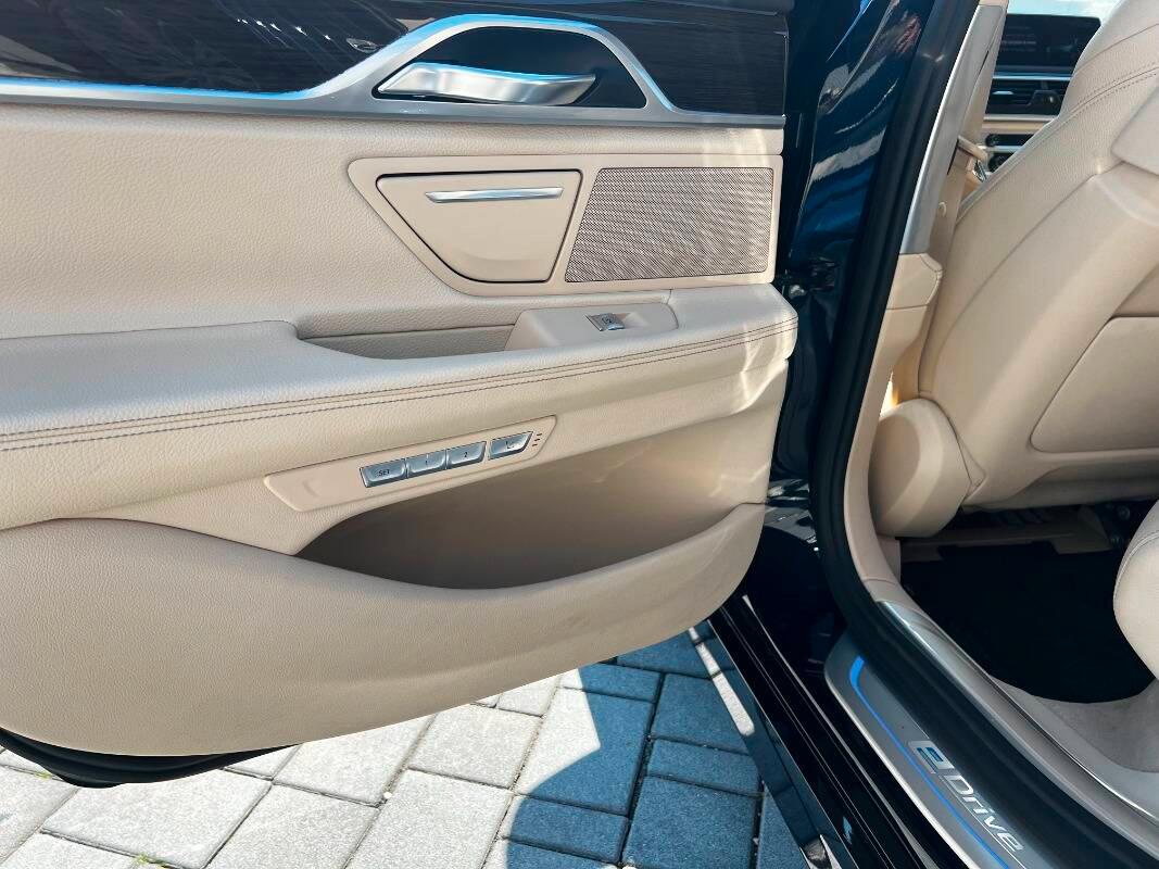BMW Serie 7 740e Eccelsa auto