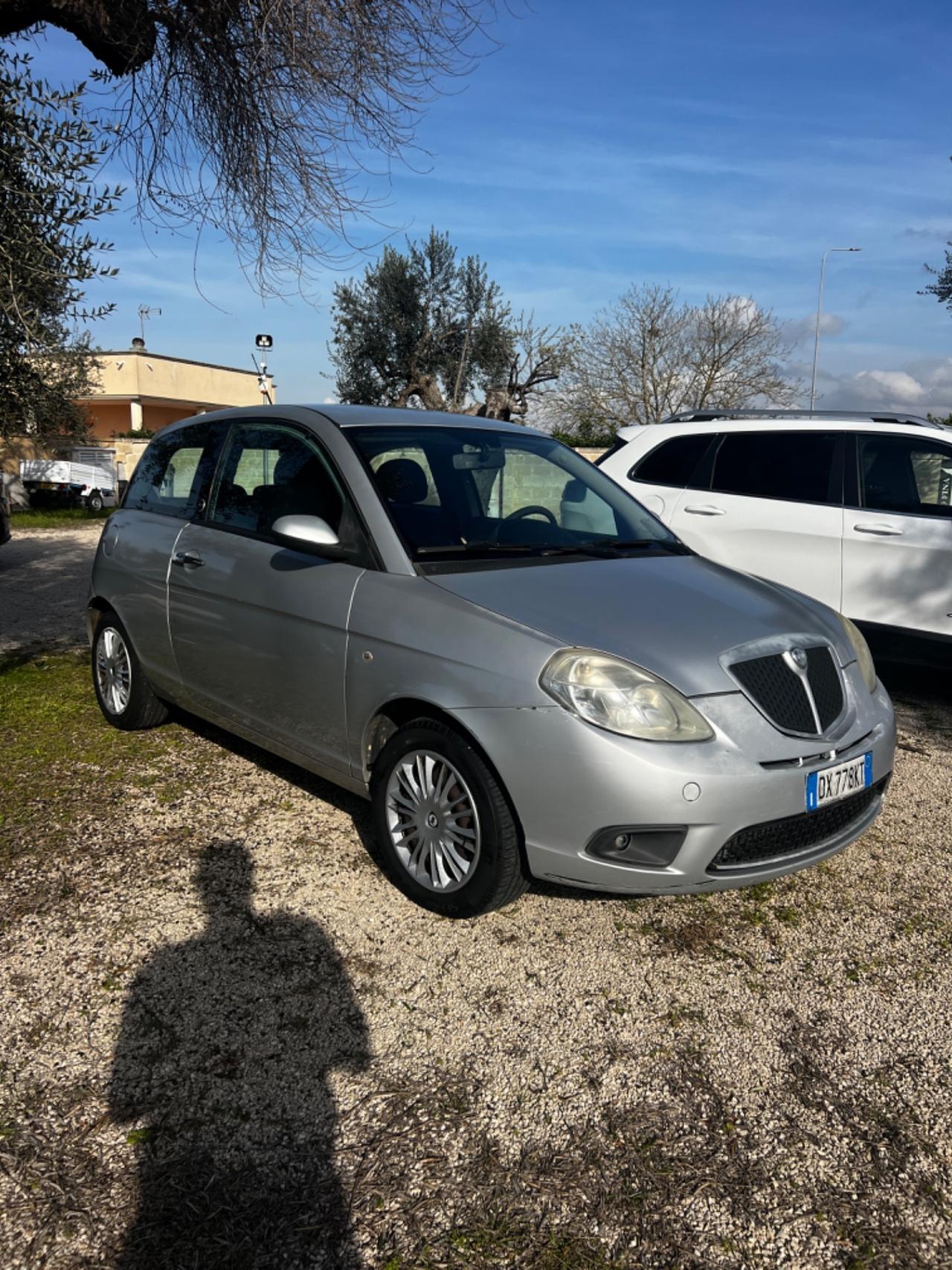Lancia Ypsilon 1.4 Oro Ecochic GPL