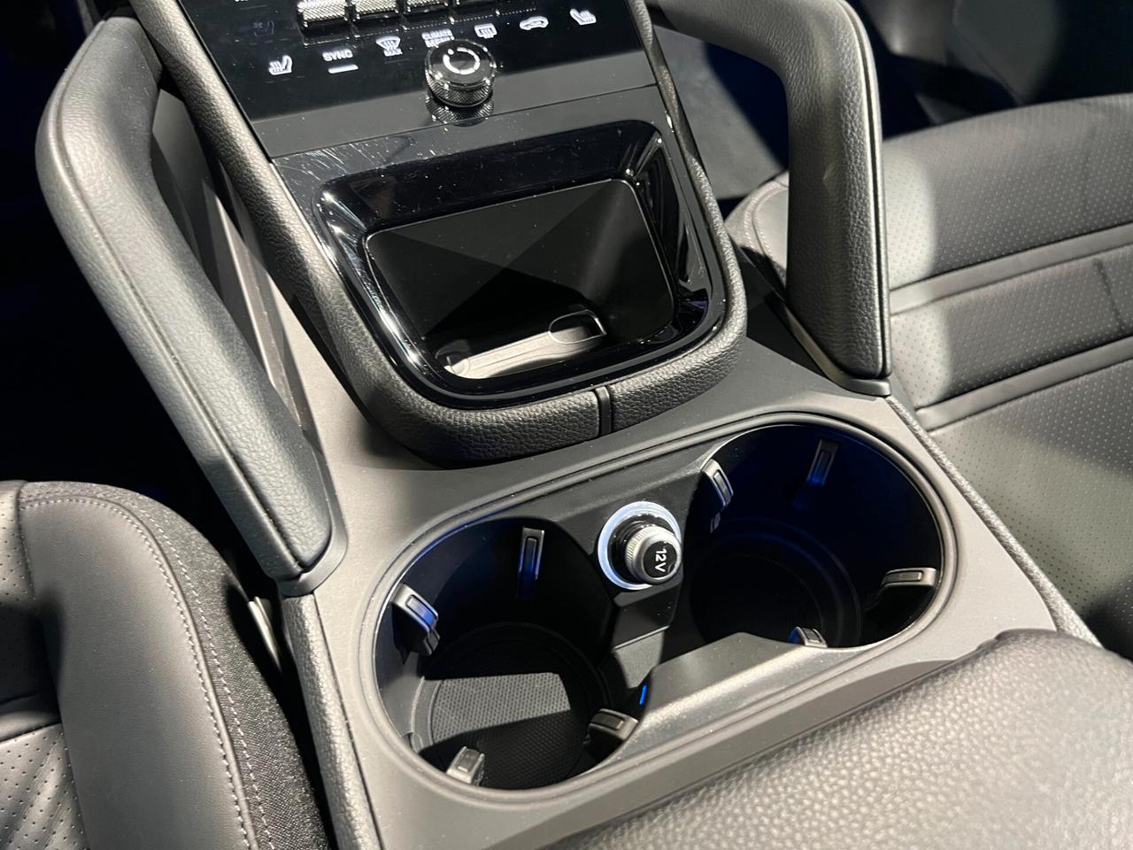 Porsche Cayenne Coupé 3.0 V6 - 3Screens