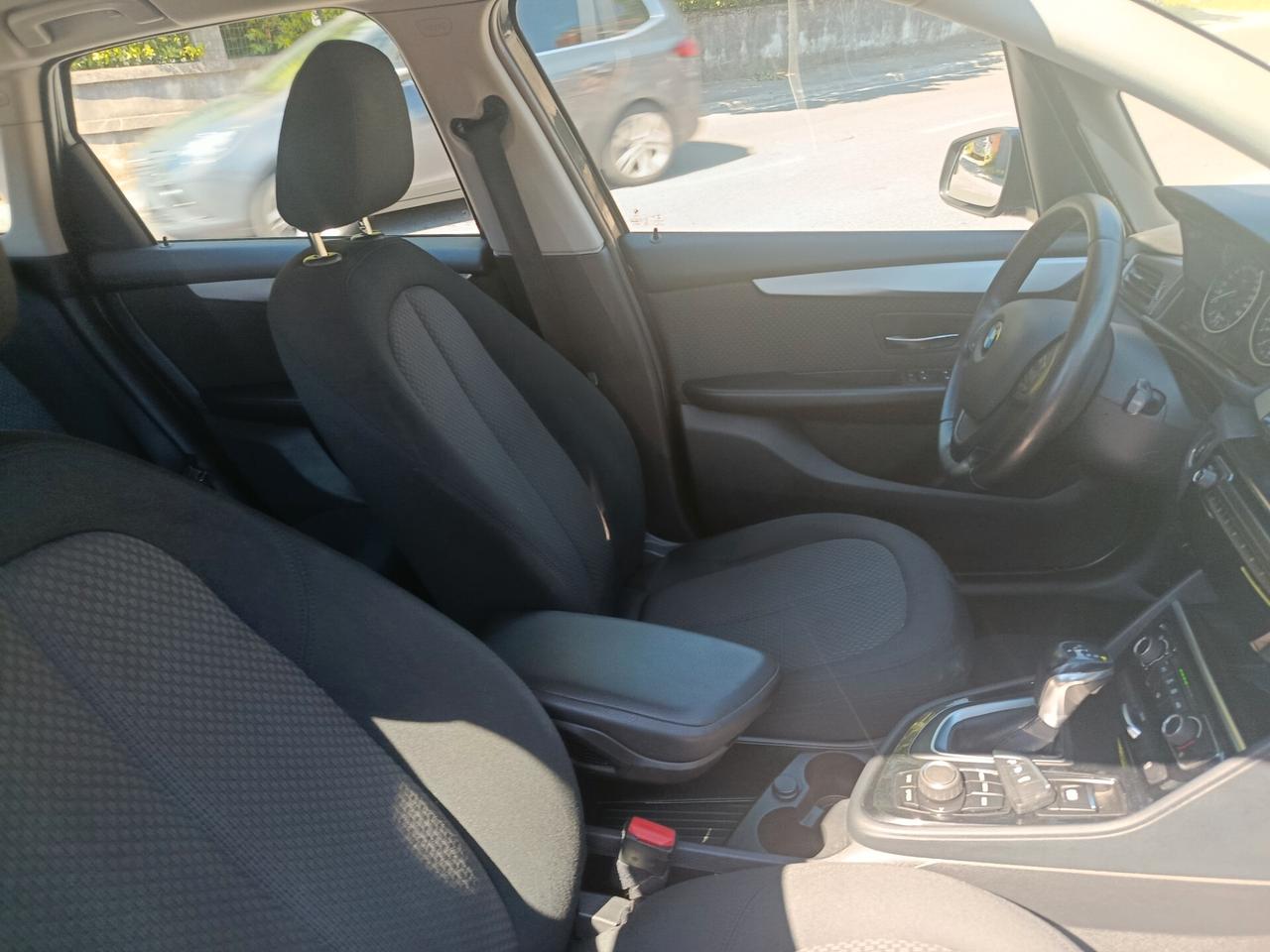 Bmw 2er Active Tourer 218d Advantage