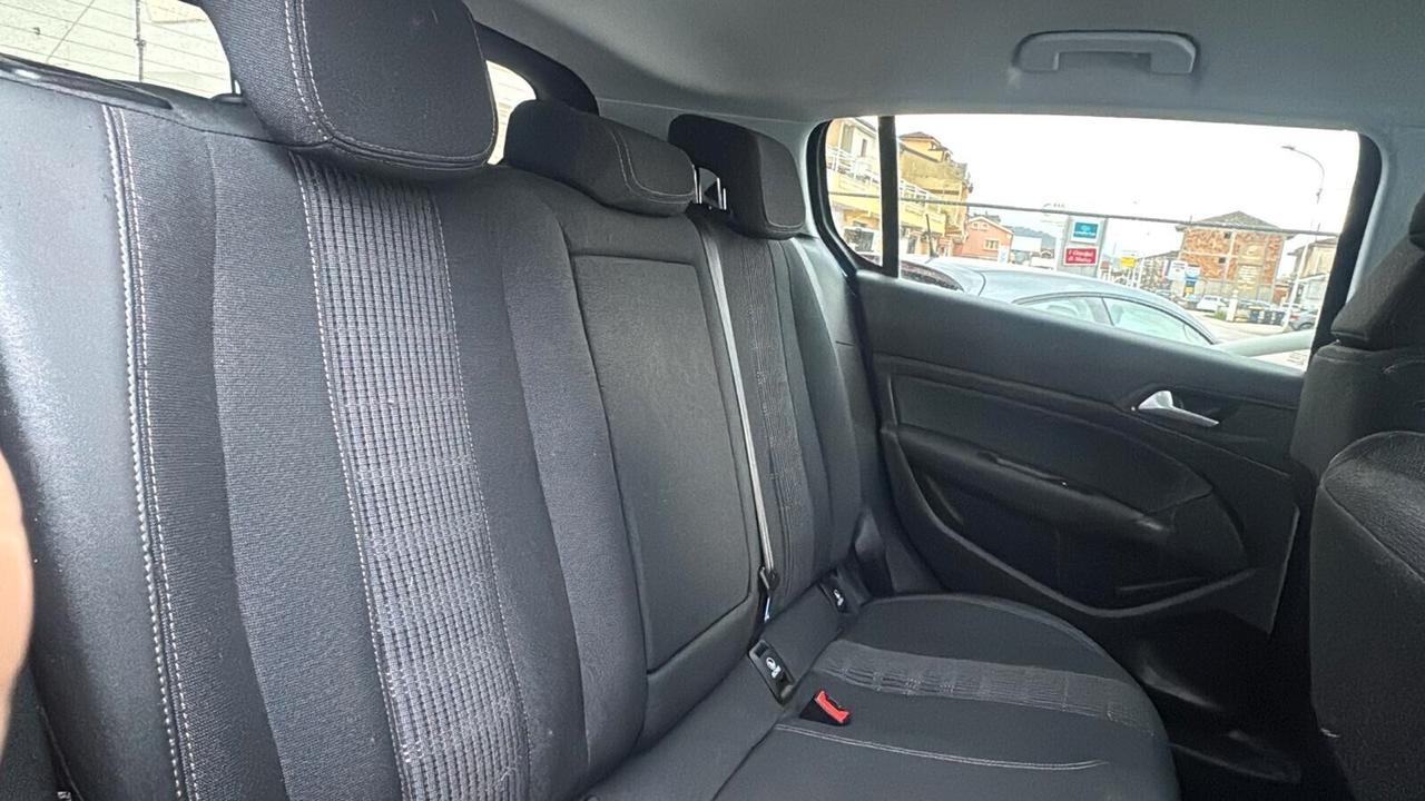 Peugeot 308 BlueHDi 130cv automatica GARANZIA