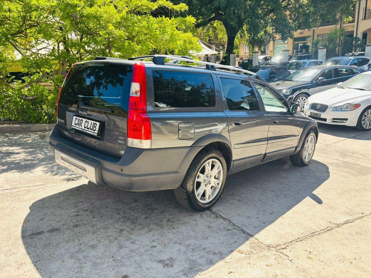 Volvo V70 2.4 D5 Automatica AWD Cross Country