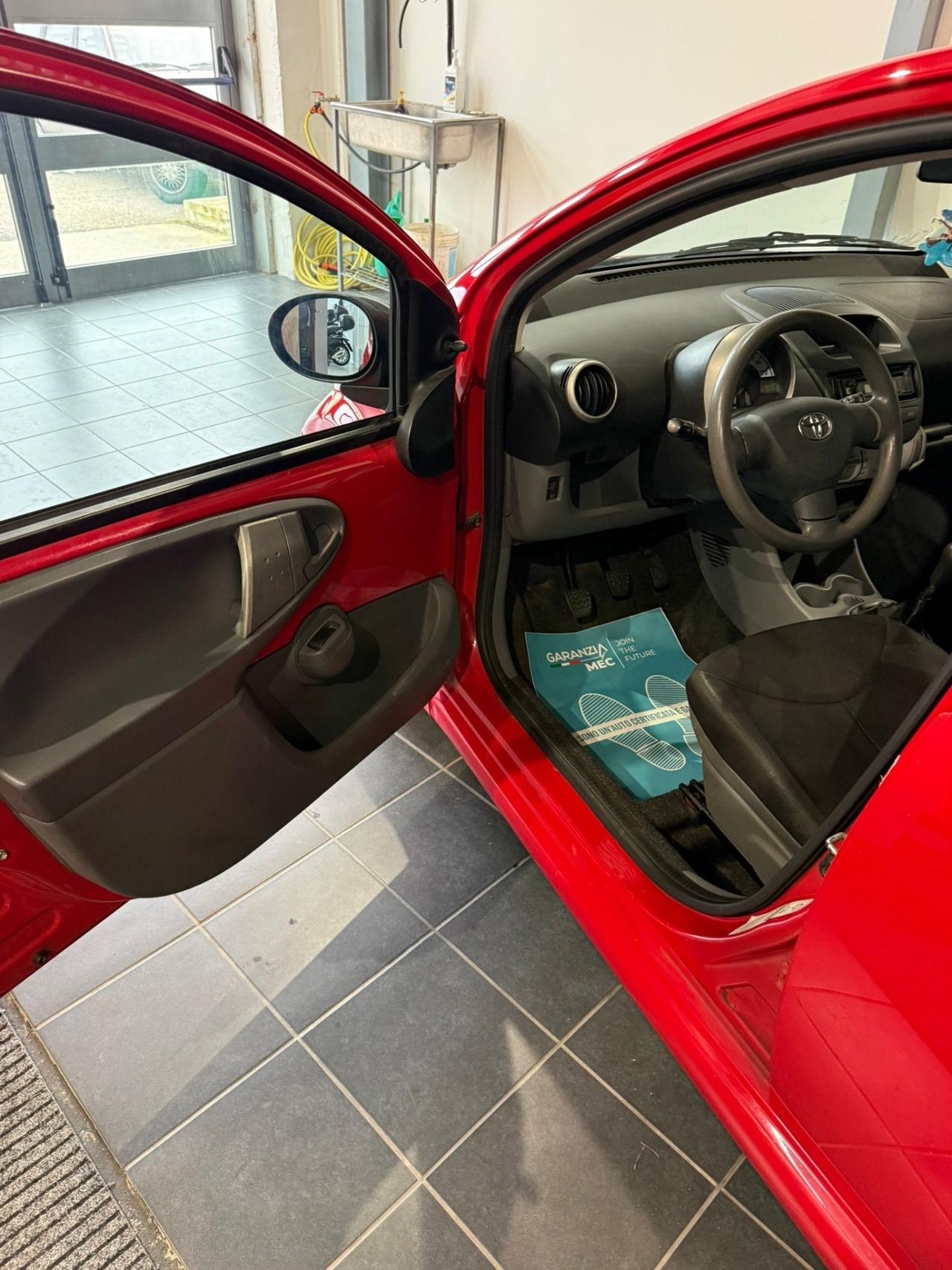 AYGO 1.0 5 PORTE -BENZINA