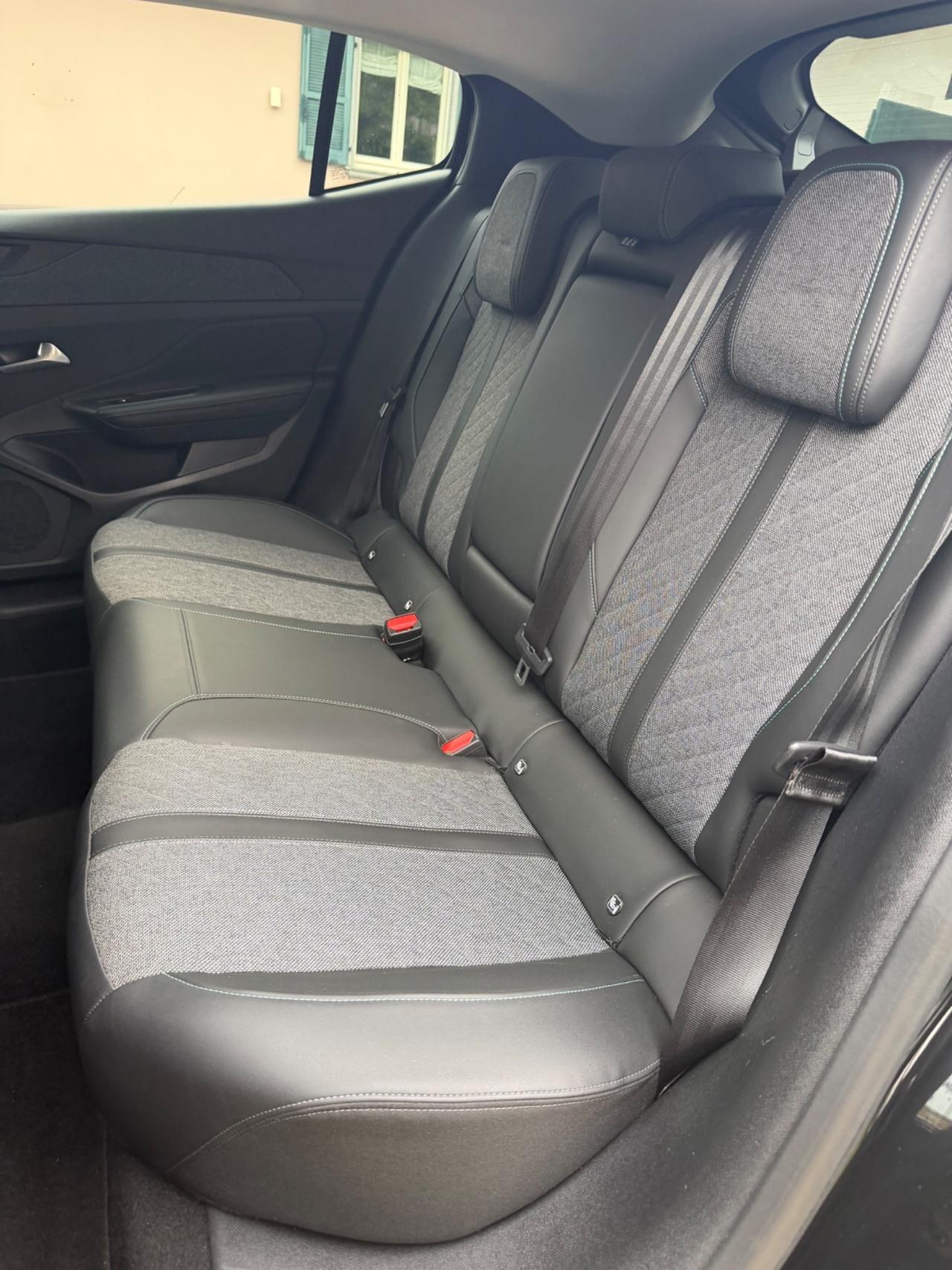 Peugeot 408 ALLURE FULLOPT EU6B KMCERT 360CAM
