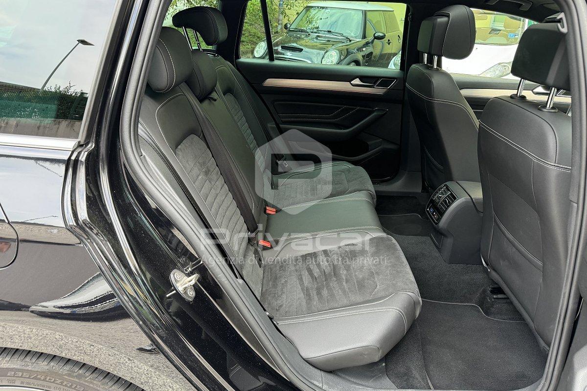 VOLKSWAGEN Passat Variant 2.0 TDI SCR 190 CV 4MOTION DSG Executive BMT
