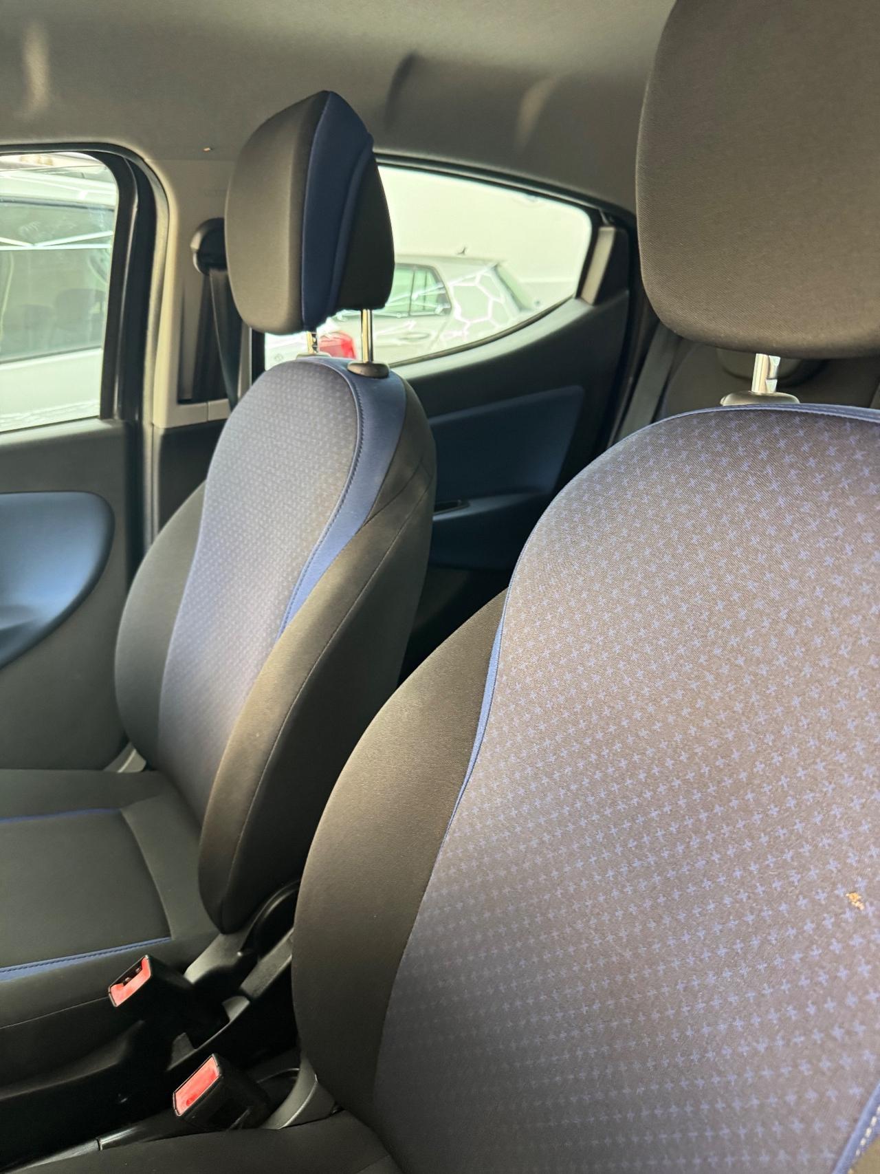 Lancia Ypsilon 1.2 69 CV 5 porte Platinum