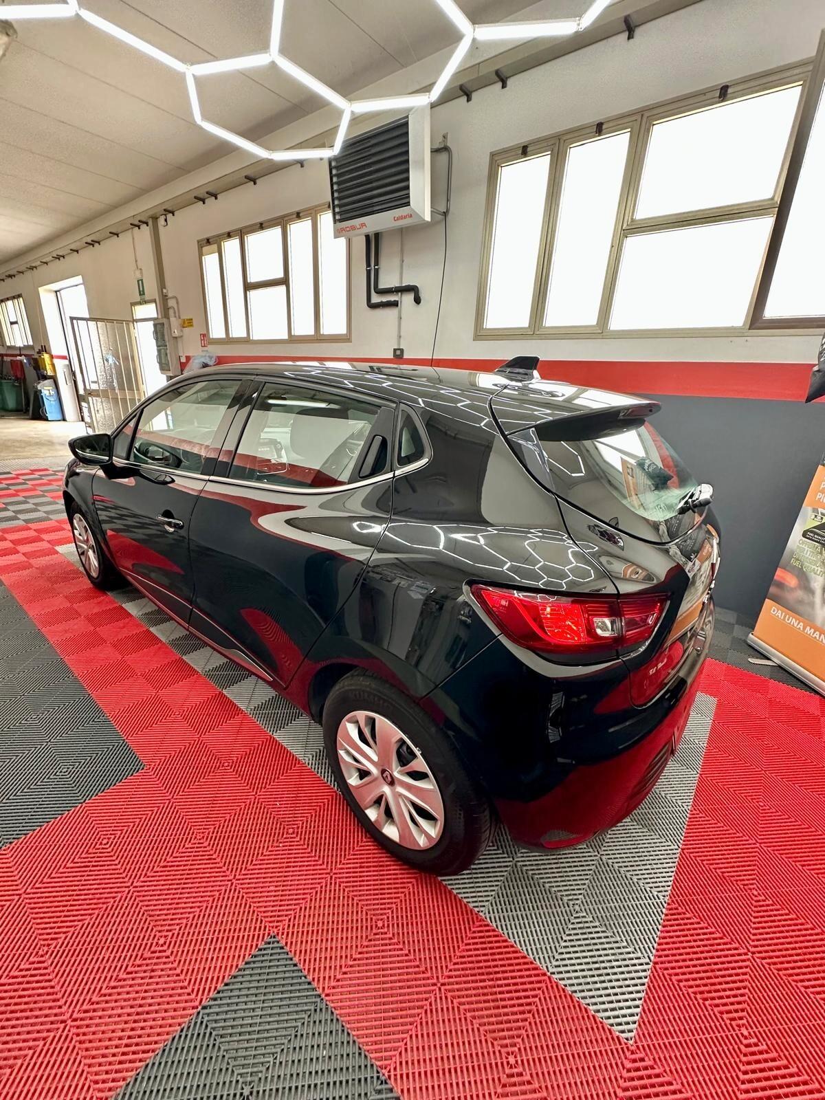 Renault Clio DUEL2 NEOPATENTATI