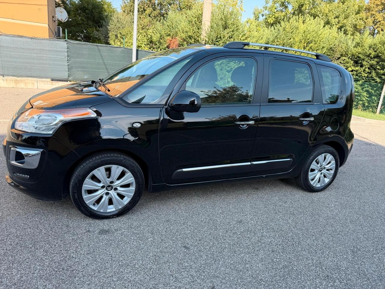 Citroen C3 PICASSO 1.6 - NEOPATENTATI - 12 MESI DI GARANZIA -