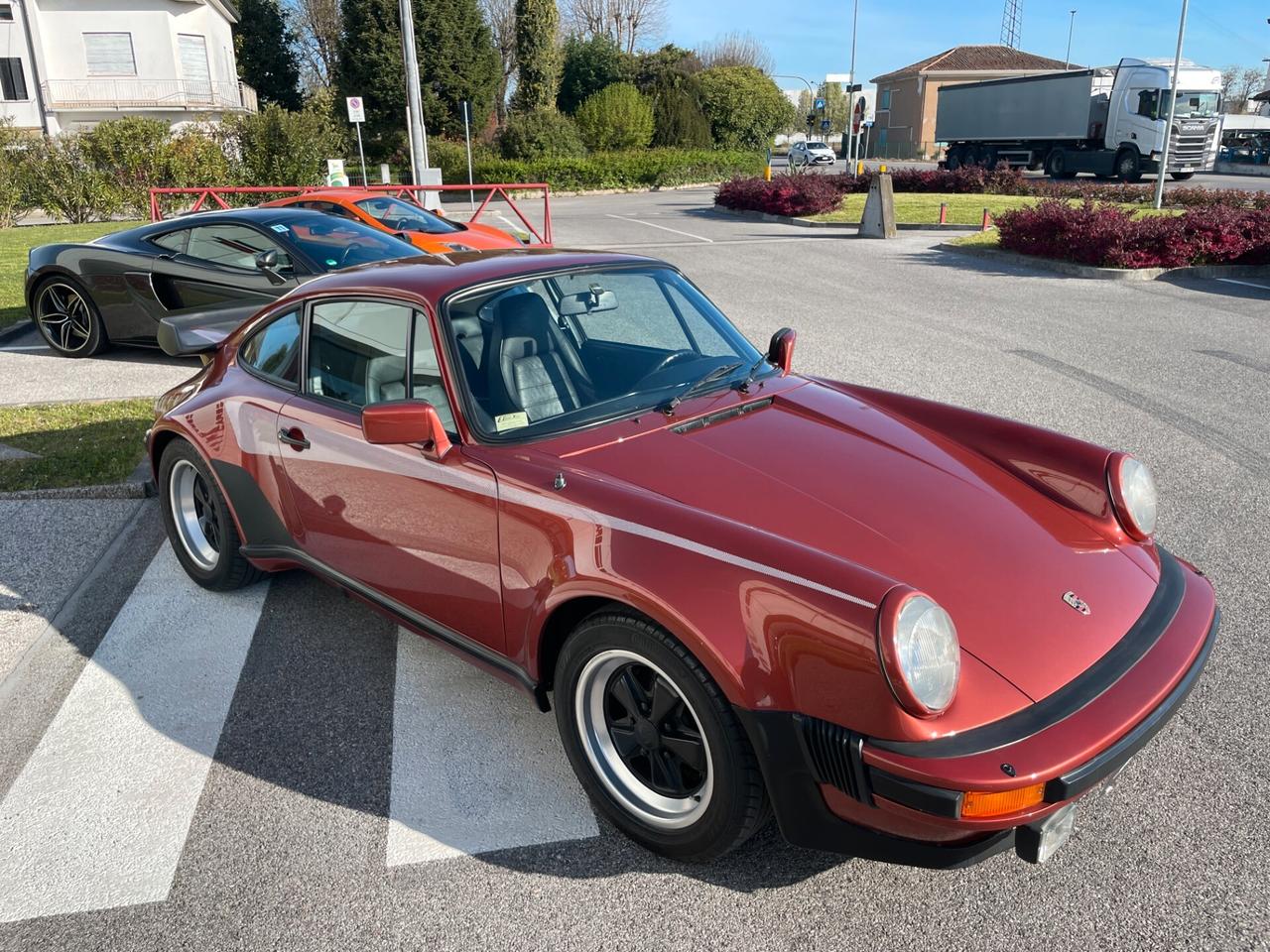 Porsche 930 911 - 3.3 Turbo