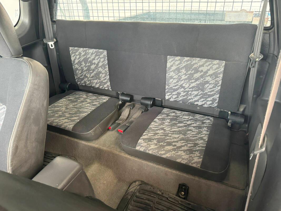 Mitsubishi L200 D.cab 2.5 tdi GLS Target 2ab 4wd