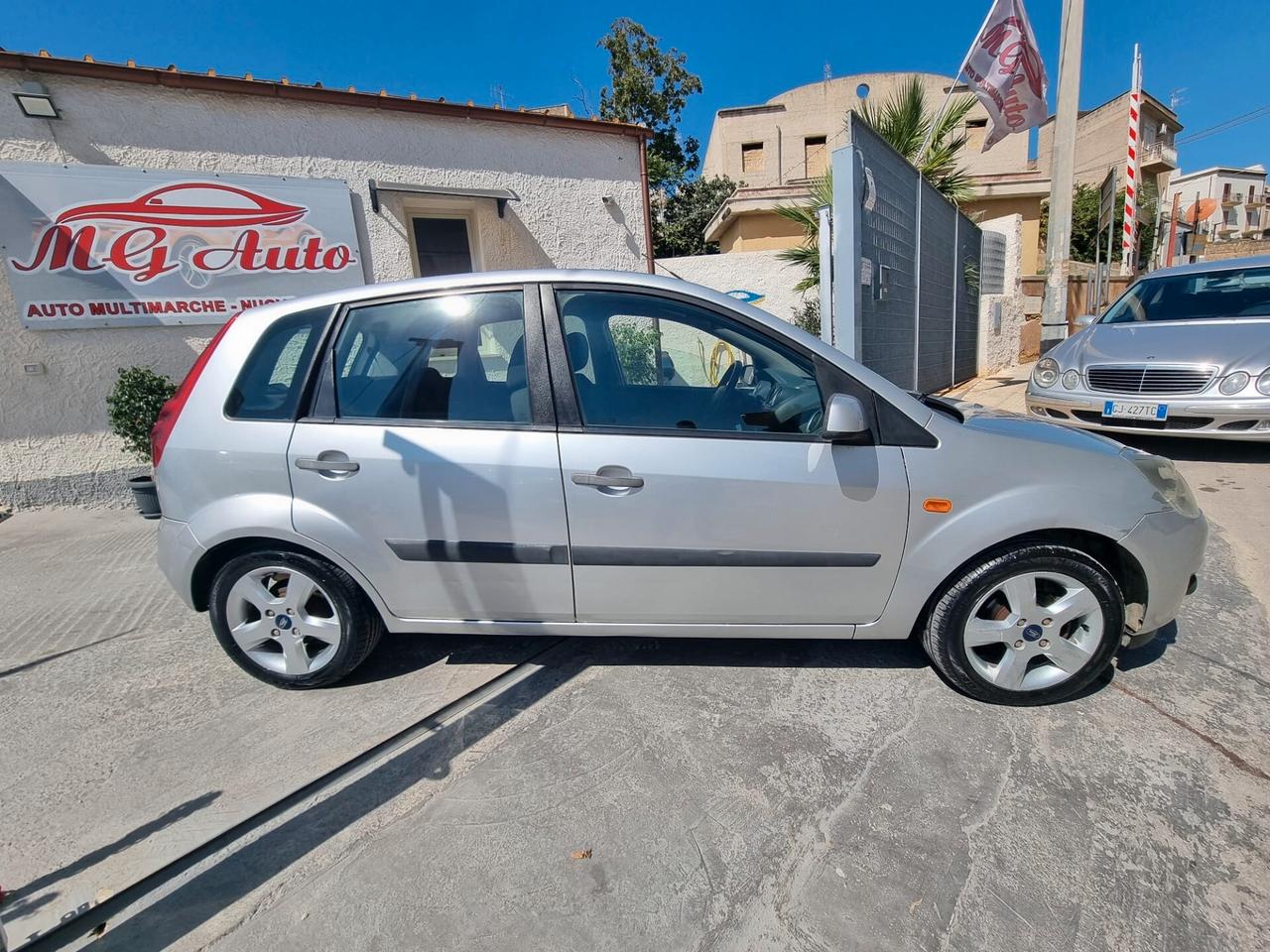 Ford Fiesta 1.4 TDCi 5p. Ghia