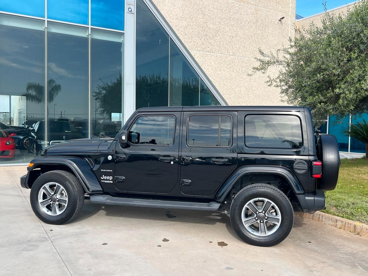 Jeep Wrangler 2.2 Mjt Sahara possibilità noleggio no scoring