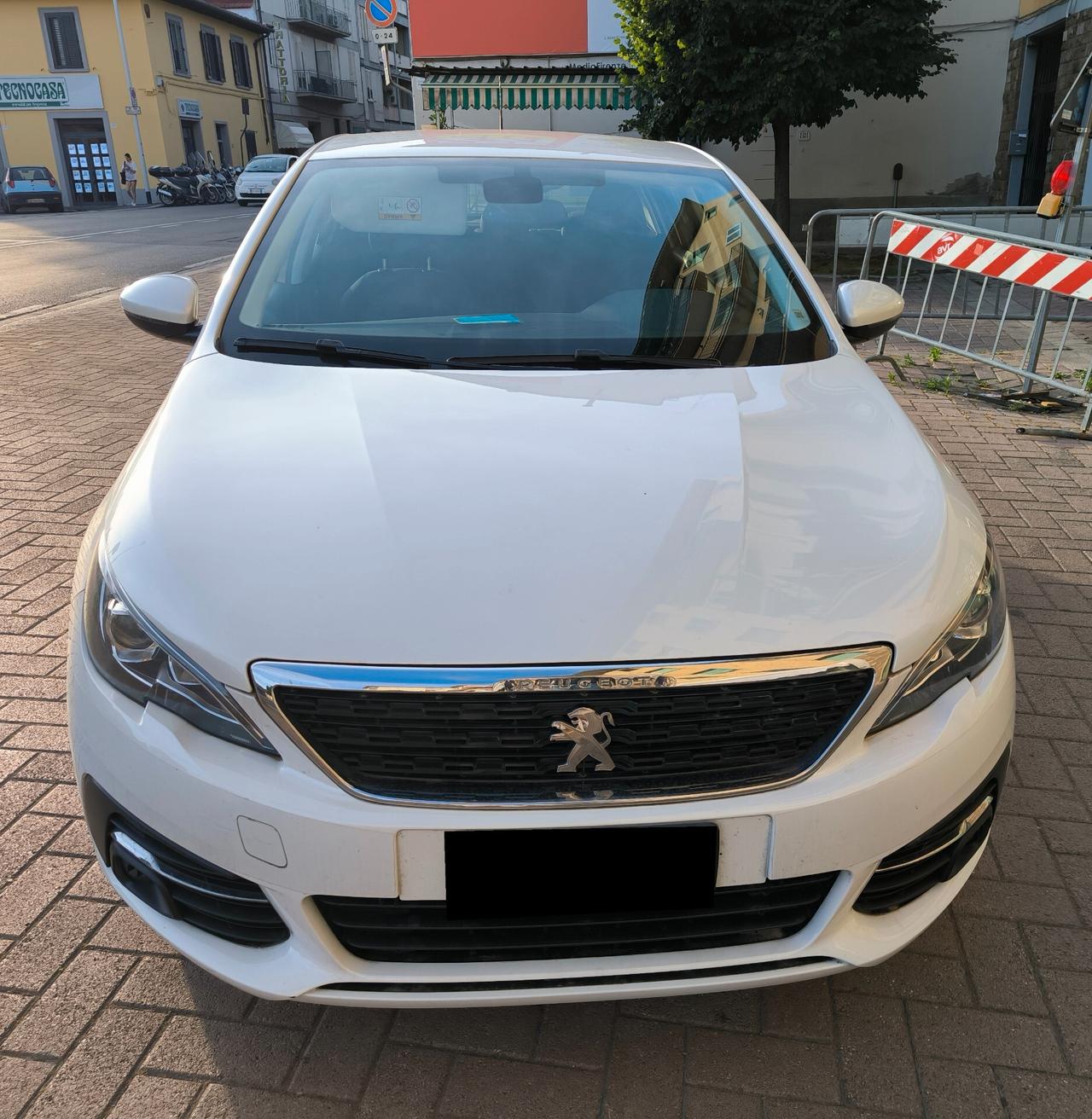 Peugeot 308 BlueHDi 130 S&S EAT8 Active