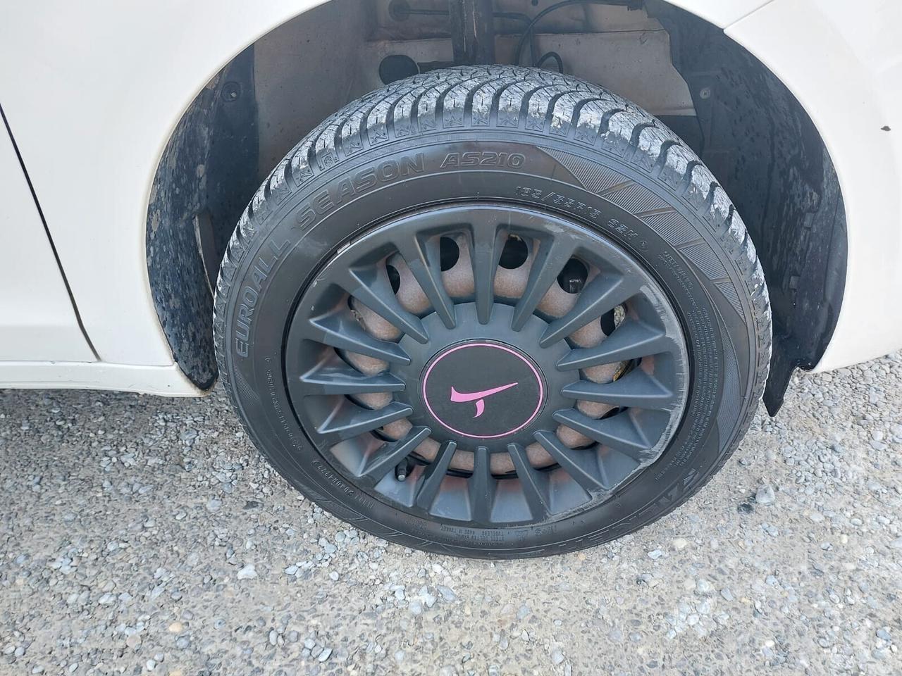 Lancia Ypsilon 0.9 TwinAir 85 CV 5 porte Metano Ecochic Elefantino