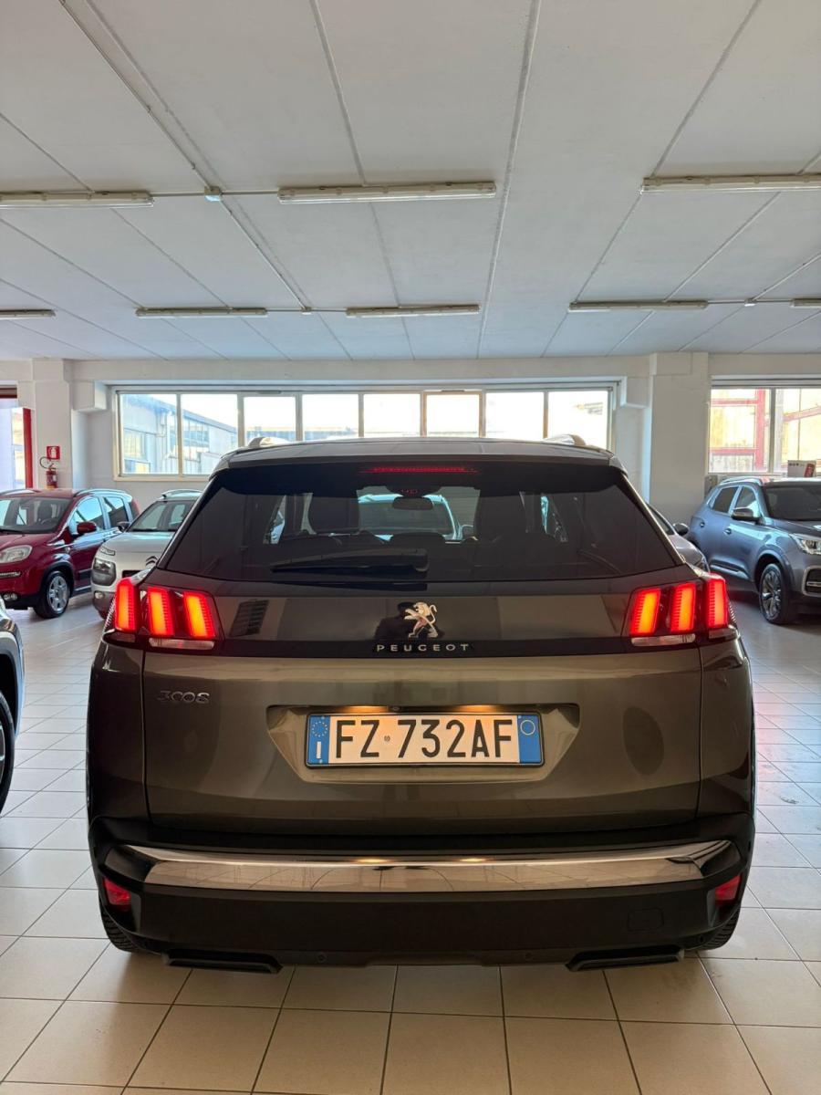 PEUGEOT - 3008 - BlueHDi 130 S&S EAT8 Allure Pack