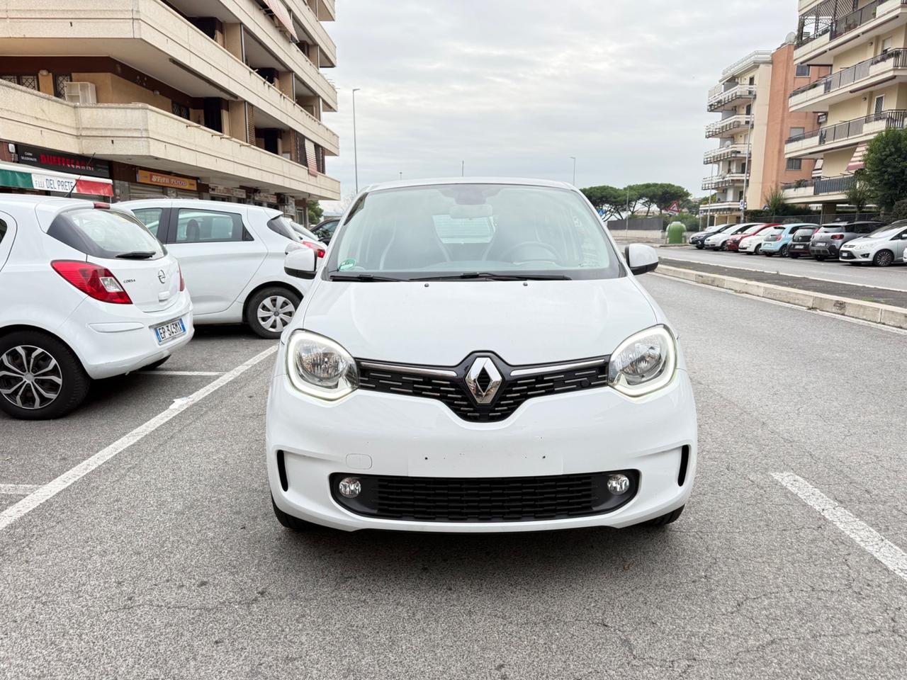 Renault Twingo TCe 95 CV Intens LED PELLE NAVI SEDILI RISCALDATI PDC BLUETOOTH CAR PLAY KAMERA CLIMA AUTOMAT