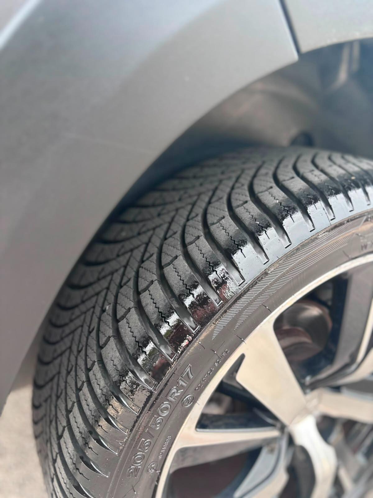 Peugeot 2008 1.6 BlueHDi 120CV - 2017