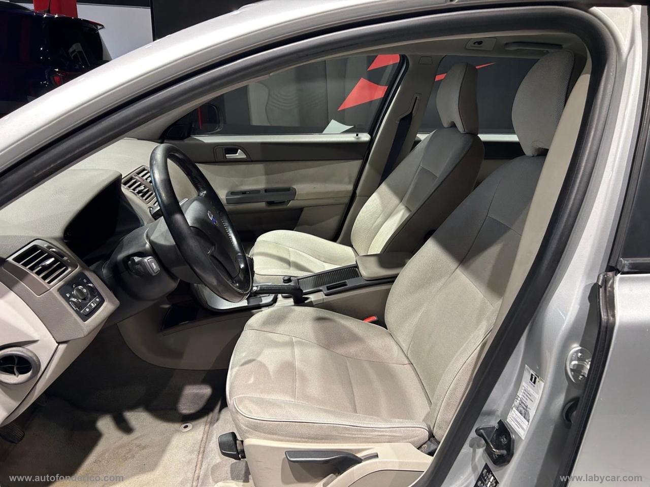 VOLVO V50 1.6 DRIVe R-design
