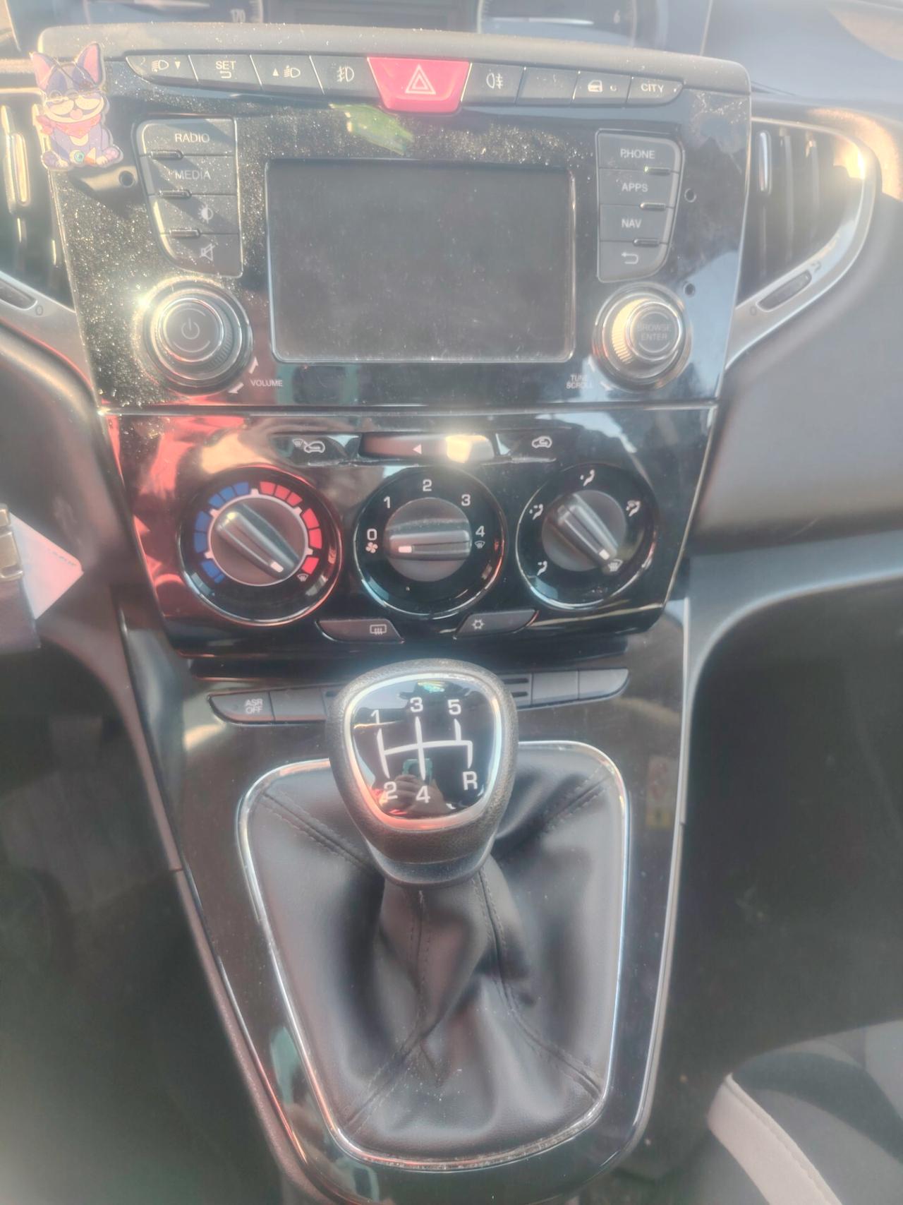 Lancia Ypsilon 1.2 69 CV 5 porte Platinum