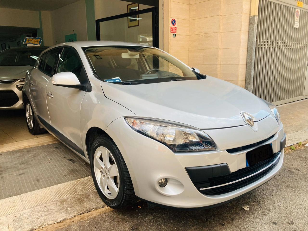 Renault Megane 1.6 -99000 KM- 2009