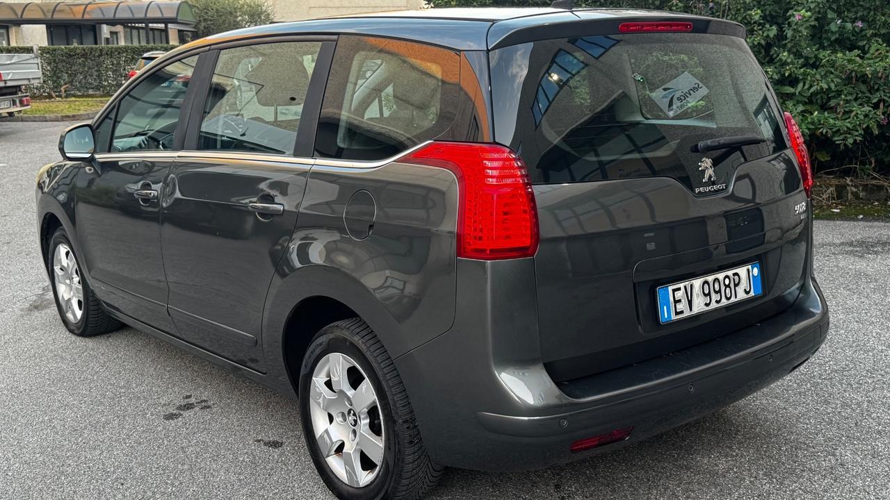Peugeot 5008 1.6 HDi 115CV Active