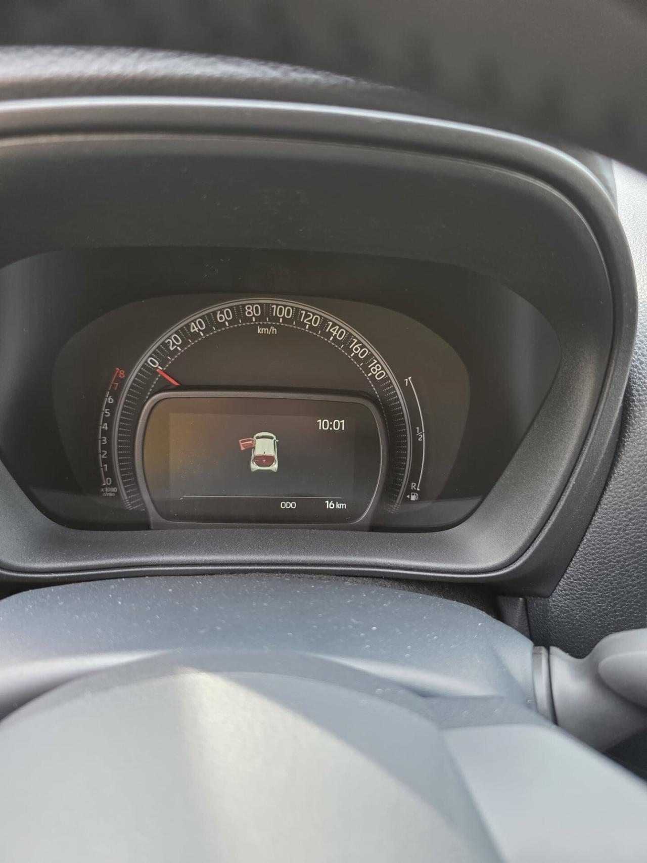 Toyota Aygo X 1.0 VVT-i 72 CV 5 porte JBL Special Edition