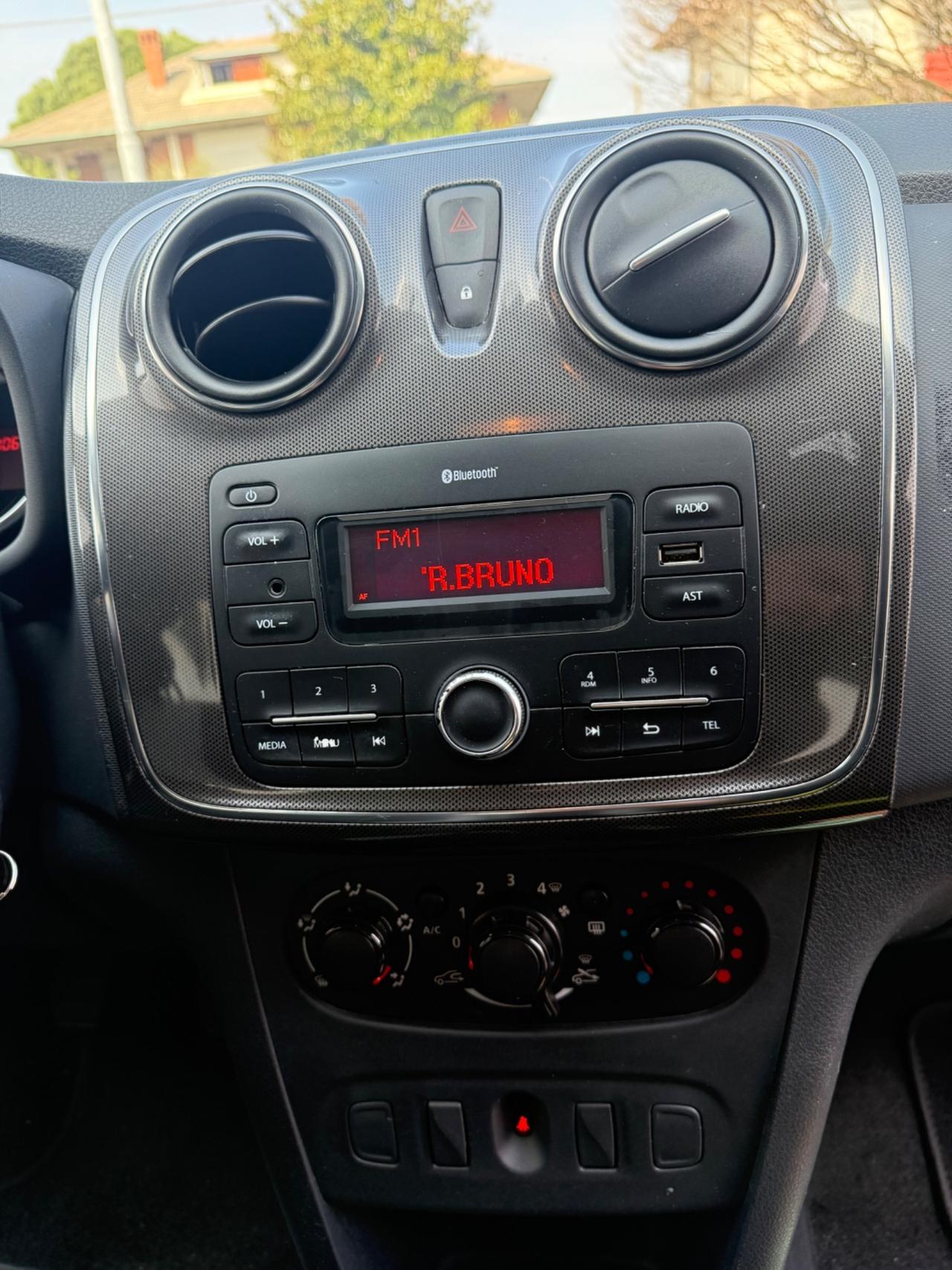 Dacia Sandero 1.0 SCe 12V 75CV Start&Stop Essential