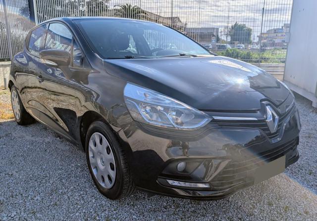 RENAULT Clio Clio 1.2 16v 5P Business 75cv