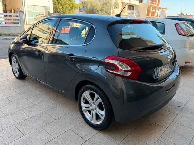 Peugeot 208 1.2 VTi 82 CV 5 porte Allure ok Neop anno 10/2012