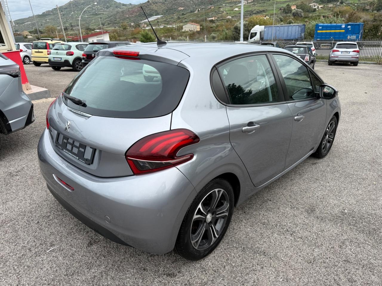 Peugeot 208 BlueHDi 100 S&S 5 porte Active