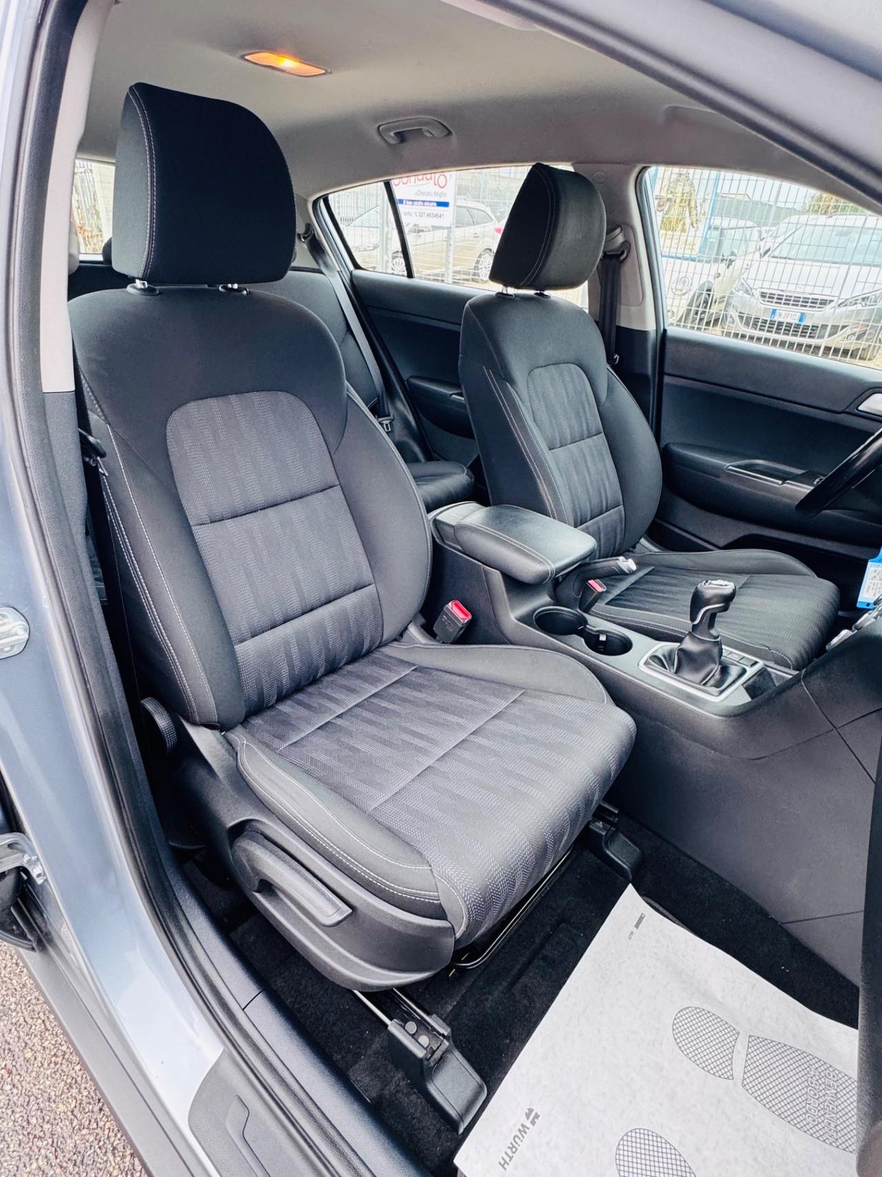 Kia Sportage 1.6 CRDI 136 CV 2WD Mild Hybrid GT Line