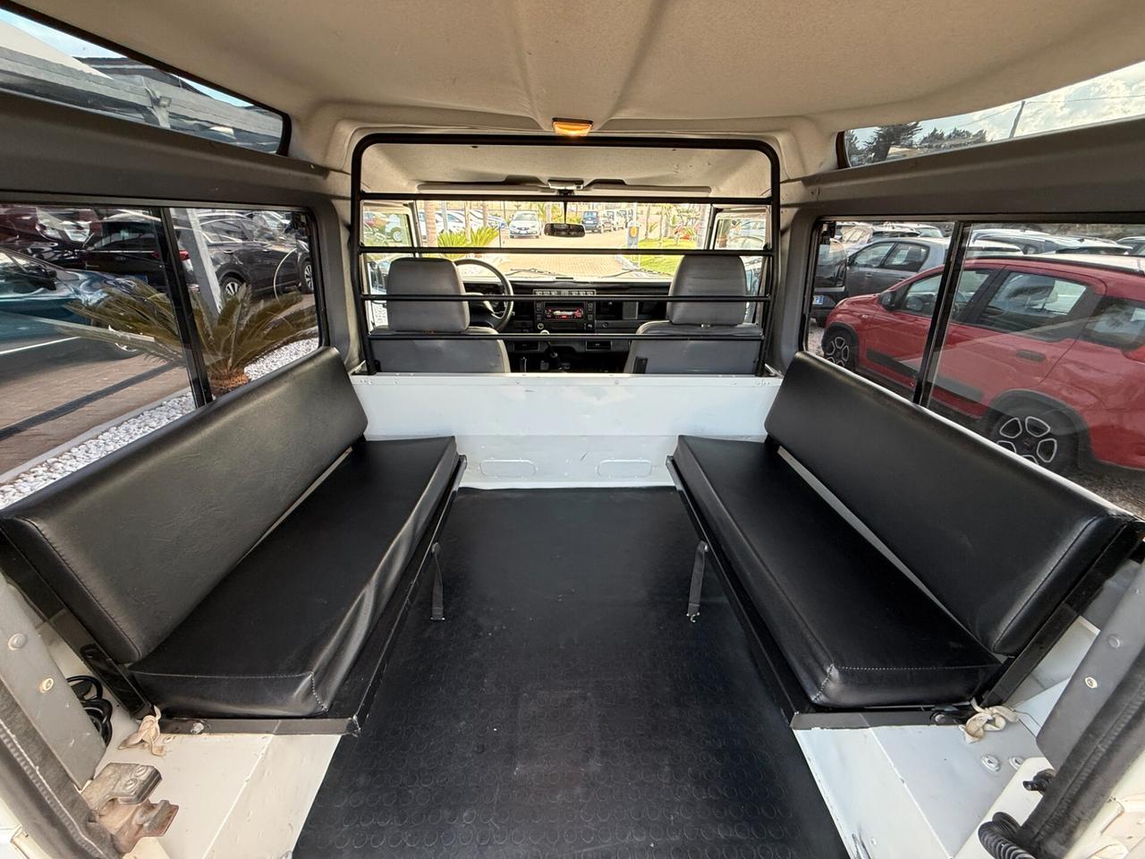 Land Rover Defender 90 2.4 TD5 (BMW) INTROVABILE 129000KM