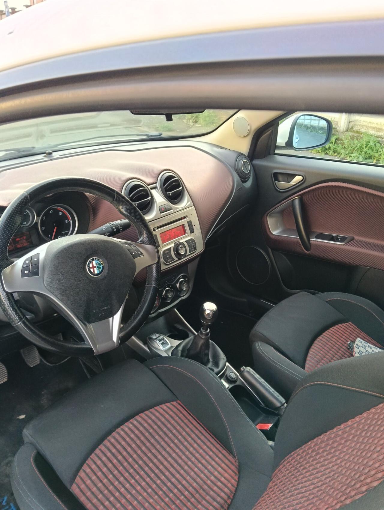 Alfa Romeo MiTo 1.6 JTDm 16V Distinctive Sport Pack