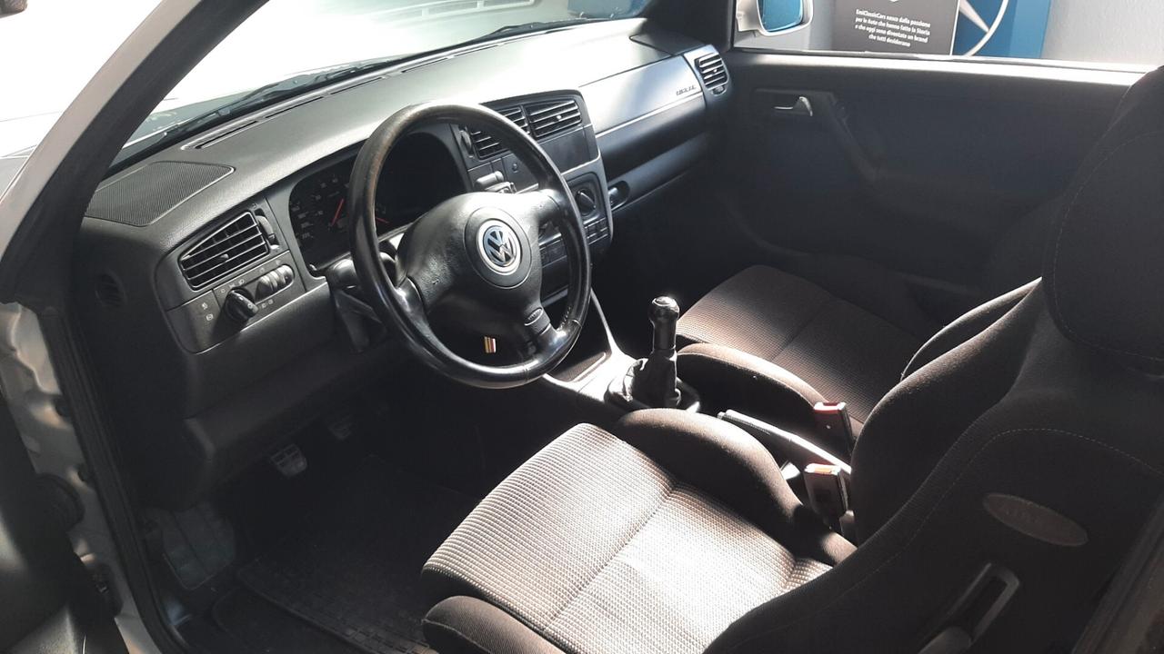 Volkswagen Golf Cabriolet Golf Cabriolet 1.6 cat Trendline
