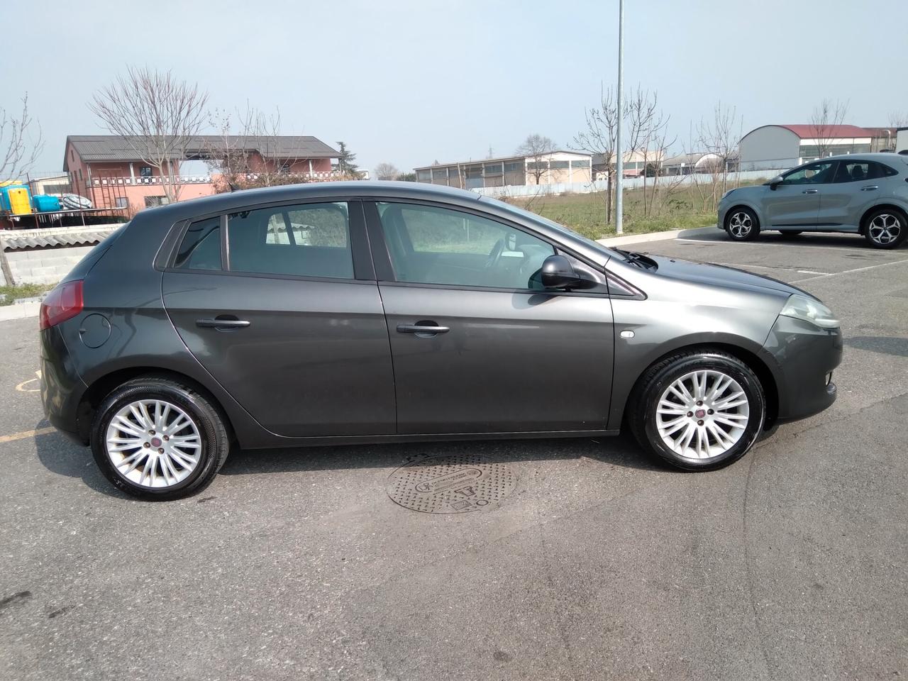 Fiat Bravo 1.4 90cv benzina 6marce Dynamic x neopatentati