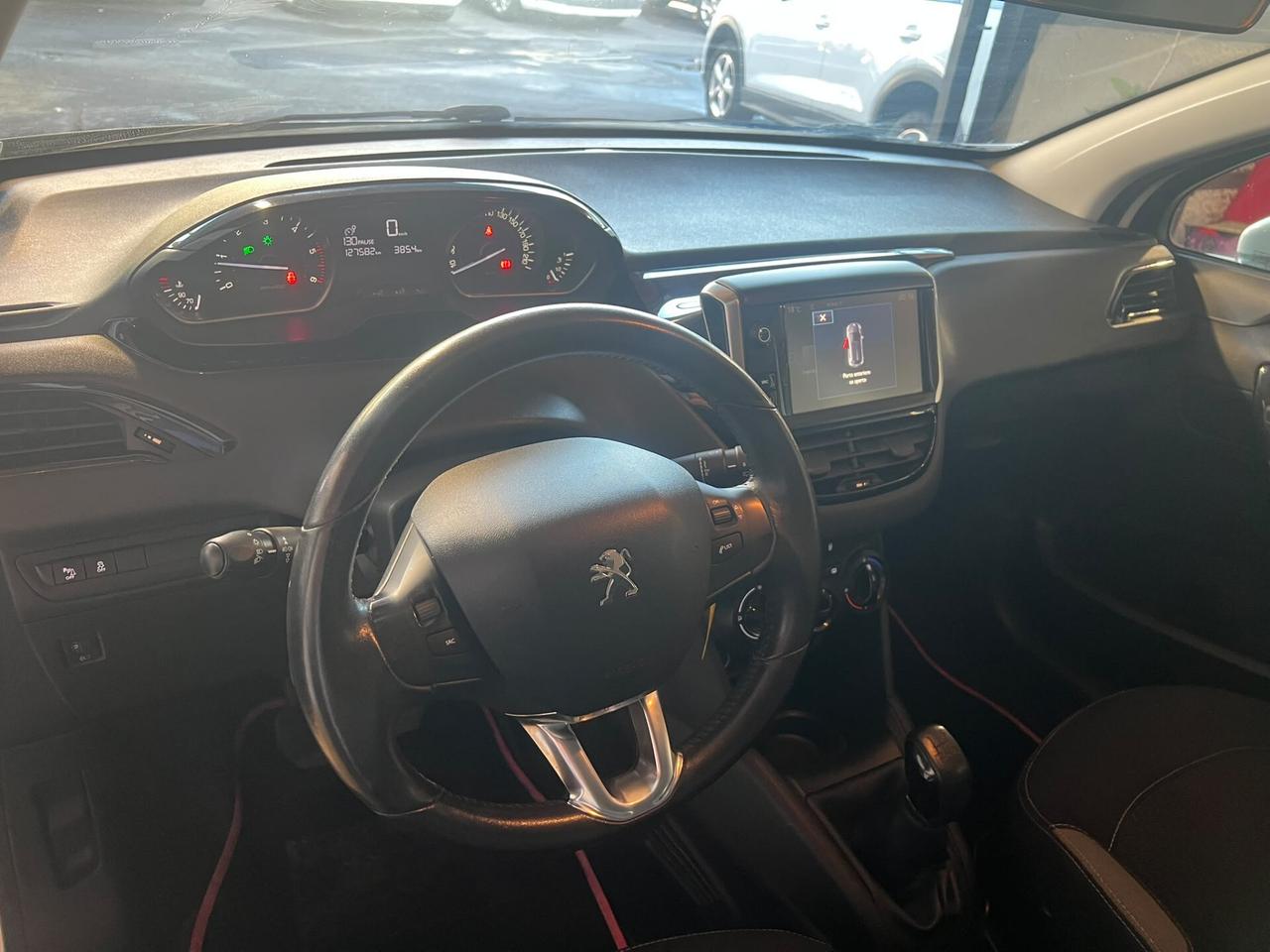 Peugeot 208 1.6 HDi 75 CV 10/2015