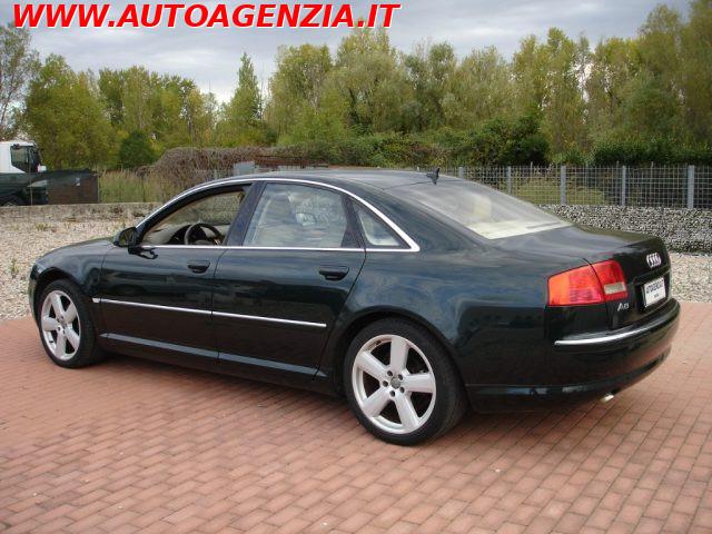 AUDI A8 3.0 V6 TDI quattro tiptronic
